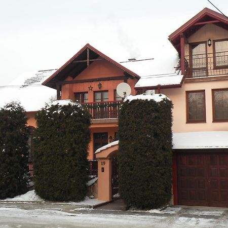 Bed and Breakfast Dom Pod Tujami Krakau Exterior foto