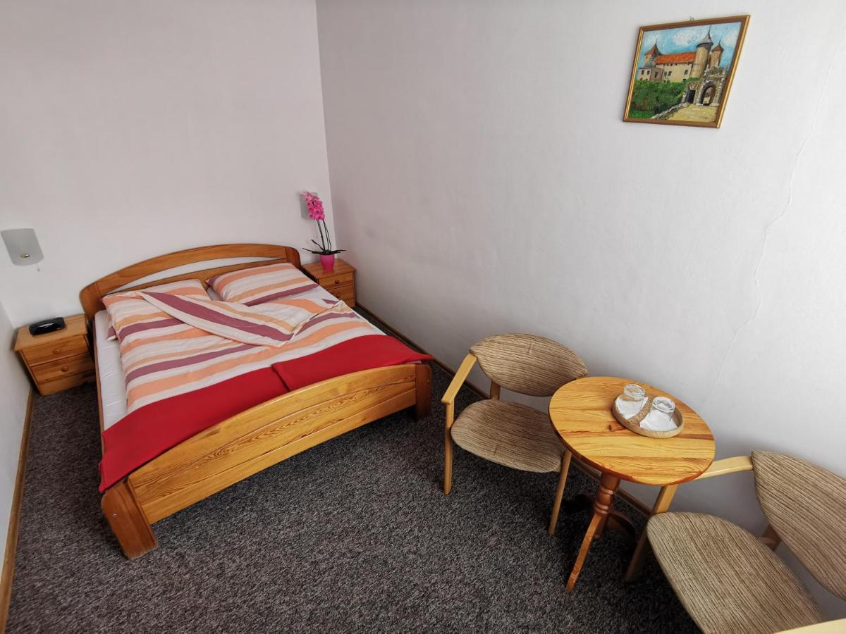 Bed and Breakfast Dom Pod Tujami Krakau Exterior foto