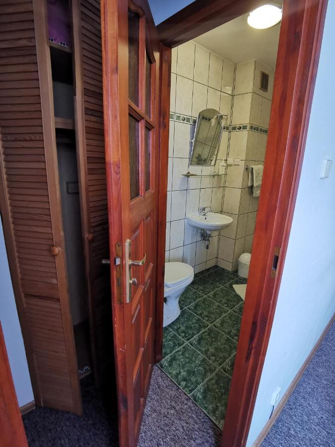 Bed and Breakfast Dom Pod Tujami Krakau Exterior foto