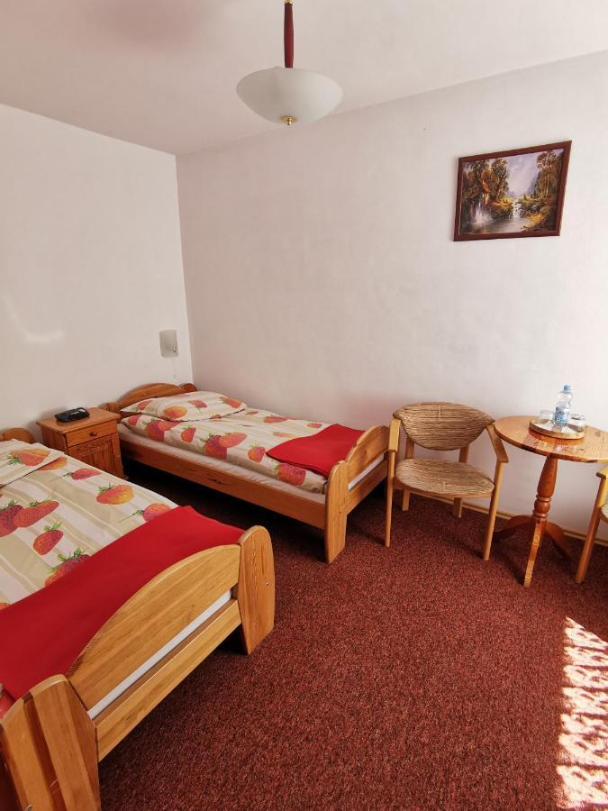 Bed and Breakfast Dom Pod Tujami Krakau Exterior foto